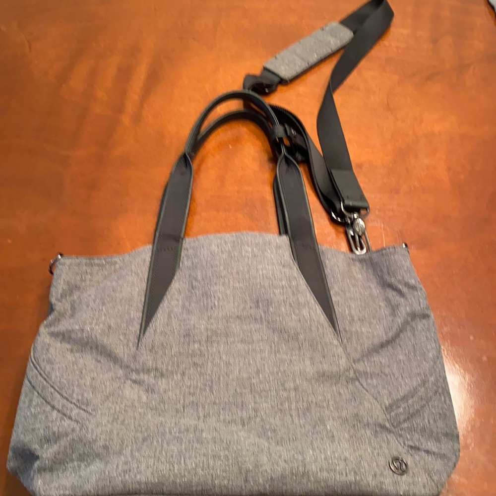 Lululemon tote bag